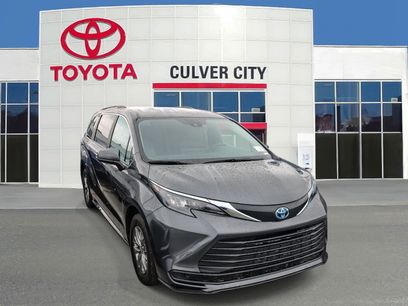 Used 2025 Toyota Sienna LE