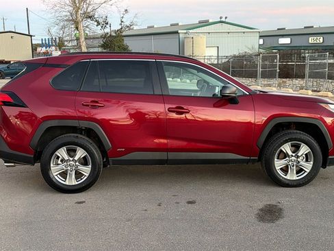 Certified 2025 Toyota RAV4 LE image 7