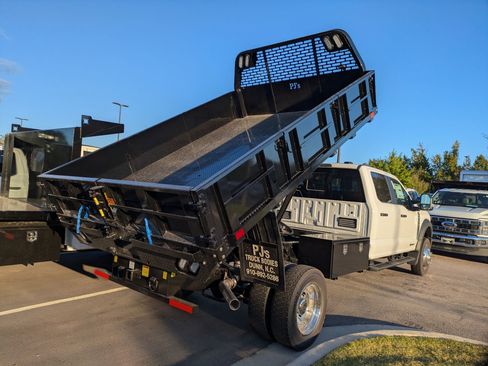 New 2025 Ford F450 XL w/ XL Chrome Package image 33