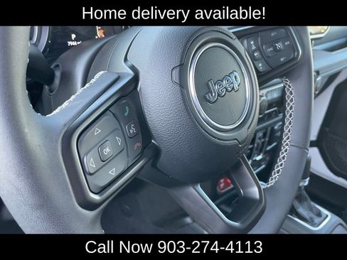 Used 2025 Jeep Wrangler Unlimited Rubicon image 31