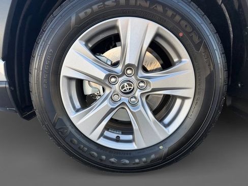 Certified 2025 Toyota RAV4 XLE w/ Convenience Package FWD image 12
