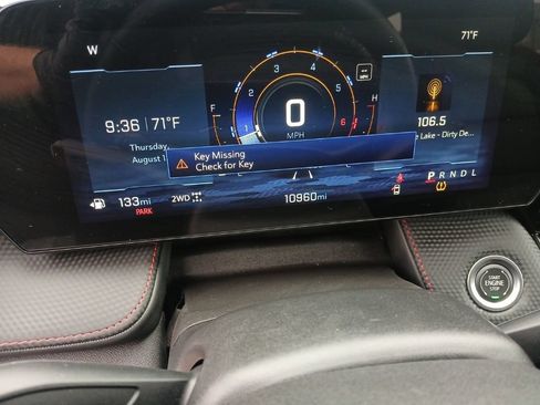 Used 2025 Chevrolet Equinox RS AWD/4WD image 14