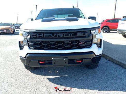 Used 2025 Chevrolet Silverado 1500 Custom Trail Boss w/ LPO, Dark Essentials Package image 19