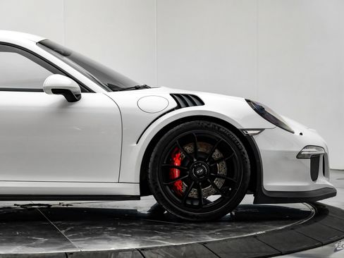 Used 2016 Porsche 911 GT3 RS RWD image 27