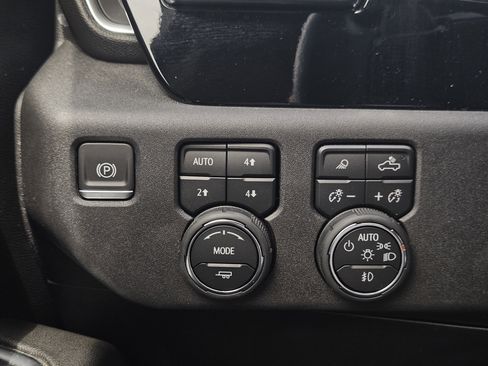 Used 2023 Chevrolet Silverado 1500 LTZ image 26