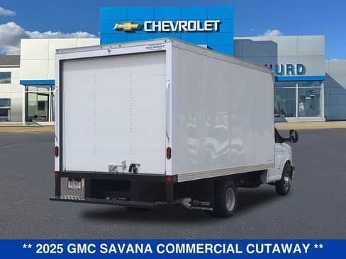 New 2025 GMC Savana 4500 w/ Power Convenience Package RWD image 4
