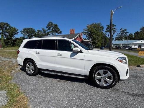 Used 2017 Mercedes-Benz GLS 450 4MATIC image 2