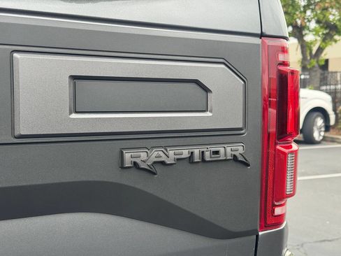 Used 2020 Ford F150 Raptor w/ Equipment Group 802A Luxury image 15