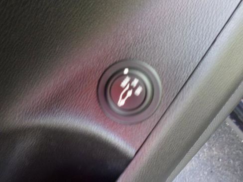 Used 2020 Buick Envision Essence image 36