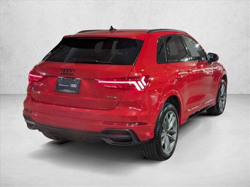 Certified 2025 Audi Q3 2.0T Premium image 5