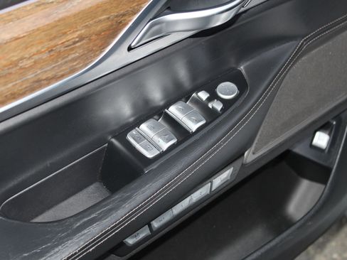 Used 2016 BMW 750i xDrive image 21