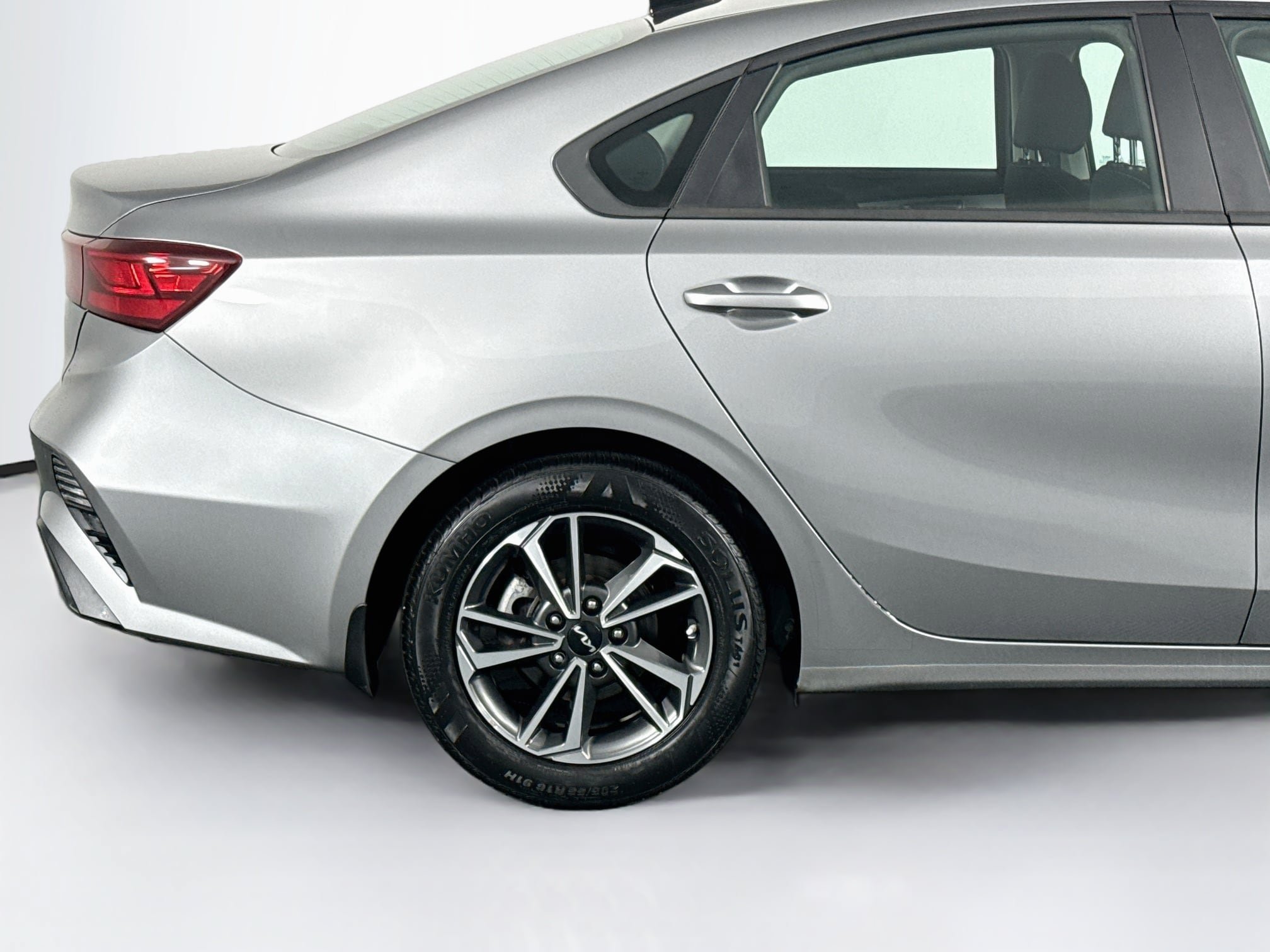 Used 2023 Kia Forte LXS w/ LXS Technology Package FWD image 43