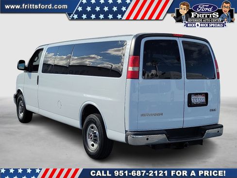 Used 2017 GMC Savana 3500 LT w/ LT Preferred Equipment Group image 3