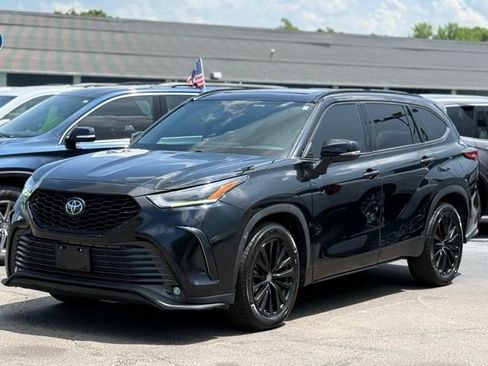 Used 2022 Toyota Highlander XSE image 30