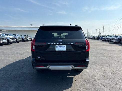 Used 2025 Ford Expedition Platinum AWD/4WD image 4