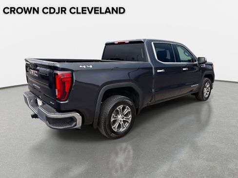 Used 2026 GMC Sierra 1500 SLT image 5
