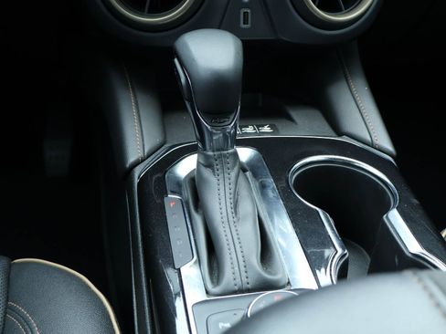 Used 2023 Chevrolet Blazer Premier FWD image 17