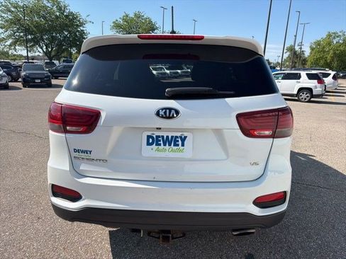 Used 2020 Kia Sorento FWD V6 image 4