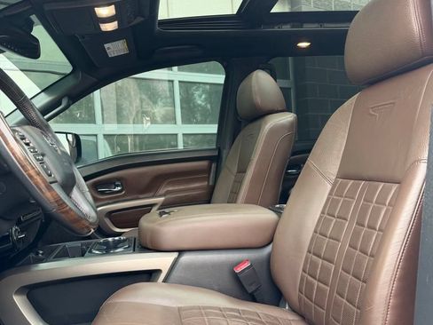 Used 2021 Nissan Titan Platinum Reserve w/ Moonroof Package AWD/4WD image 21