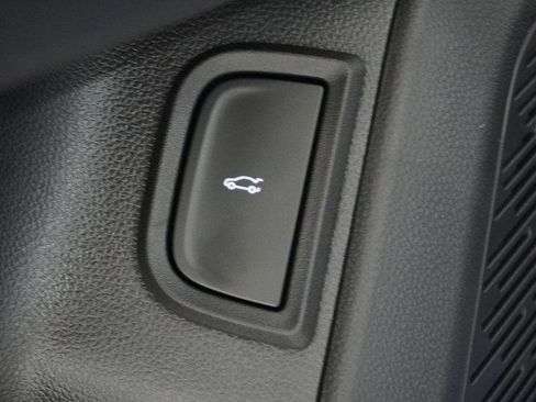 New 2026 Chevrolet Equinox ACTIV w/ Convenience Package III image 15