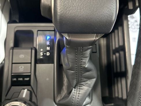 Certified 2025 Toyota 4Runner 4WD image 30