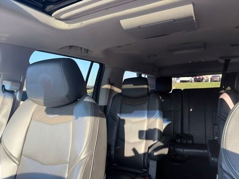 Used 2017 Cadillac Escalade ESV Premium Luxury image 56