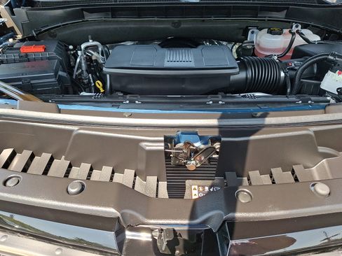 Certified 2026 Cadillac Escalade Platinum Sport AWD/4WD image 28