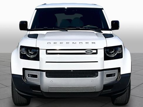 Used 2023 Land Rover Defender 110 S AWD/4WD image 3