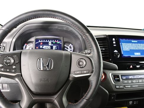 Certified 2023 Honda Passport TrailSport image 16