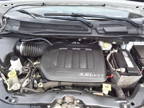 Used 2019 Dodge Grand Caravan SXT FWD image 48