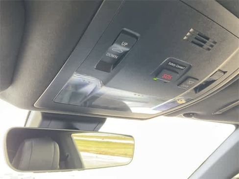 Used 2018 Lexus RC 350 image 25