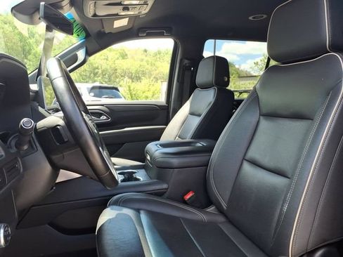 Used 2024 GMC Yukon SLT AWD/4WD image 10