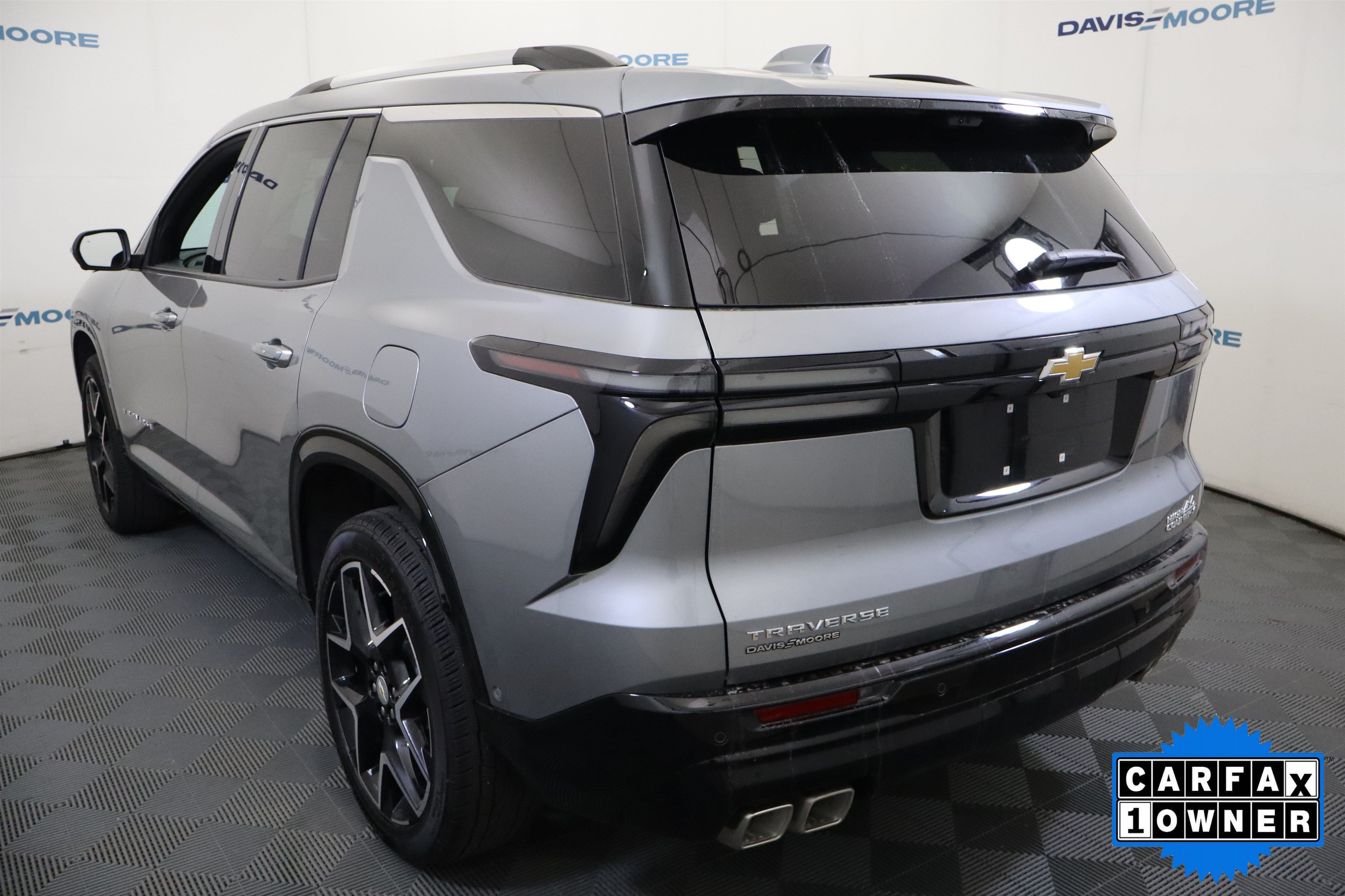 Used 2026 Chevrolet Traverse High Country w/ LPO, Floor Liner Package FWD image 10