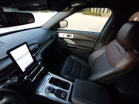 Used 2021 Ford Explorer Platinum w/ Equipment Group 601A image 51