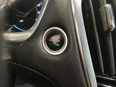 Used 2019 Chevrolet Traverse LT AWD/4WD image 21