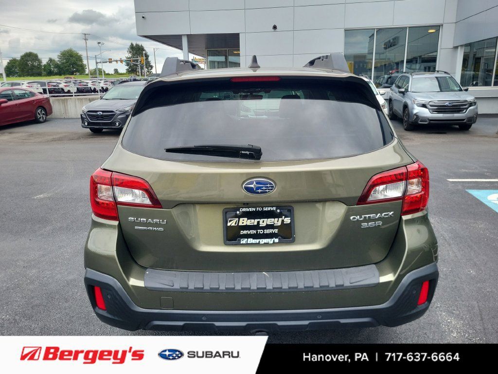 Used 2018 Subaru Outback 3.6R Limited AWD/4WD image 3