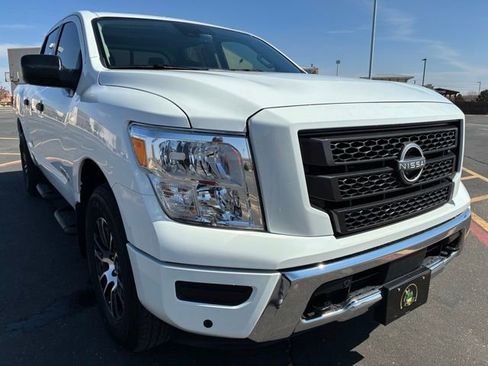 Certified 2024 Nissan Titan SV w/ SV Convenience Package image 8