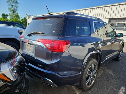 Used 2018 GMC Acadia Denali w/ Technology Package AWD/4WD image 9