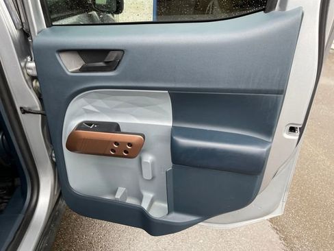 Used 2022 Ford Maverick Lariat w/ Lariat Luxury Package FWD image 32