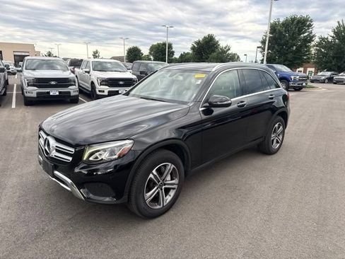 Used 2019 Mercedes-Benz GLC 300 4MATIC image 3