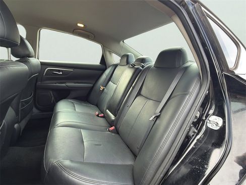 Used 2018 Nissan Altima 2.5 SV image 7