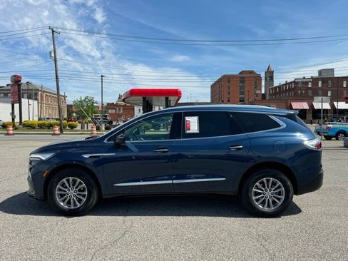 Used 2024 Buick Enclave Essence w/ Technology Package AWD/4WD image 2