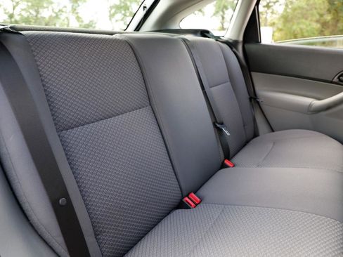Used 2007 Ford Focus S FWD image 14