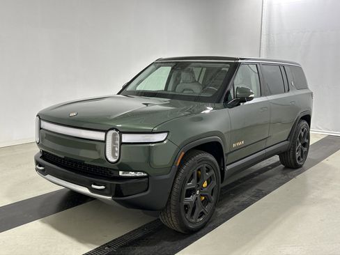 Used 2023 Rivian R1S Adventure image 1