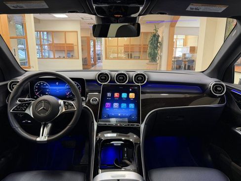 Certified 2025 Mercedes-Benz GLC 300 image 7