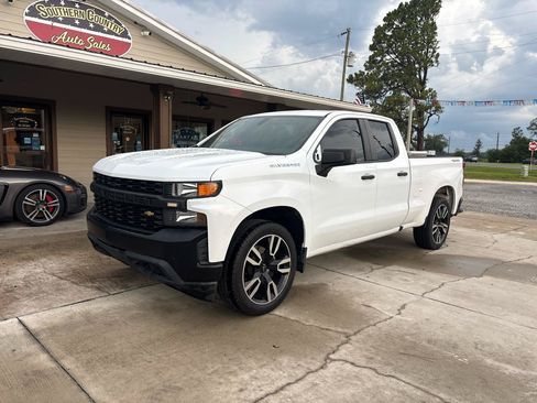 Used 2021 Chevrolet Silverado 1500 W/T w/ WT Fleet Convenience Package AWD/4WD image 1