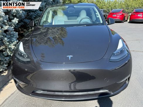 Used 2024 Tesla Model Y Performance AWD/4WD image 2