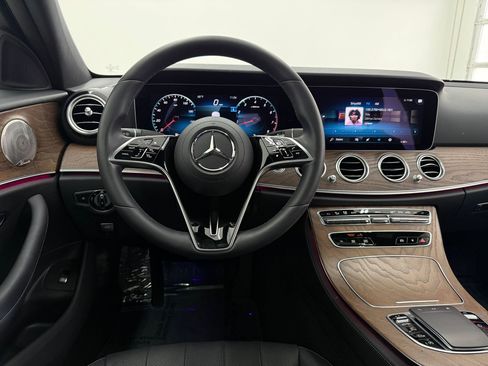 Used 2022 Mercedes-Benz E 350 Sedan image 23