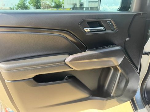 Used 2023 Chevrolet Colorado LT w/ LT Convenience Package RWD image 24