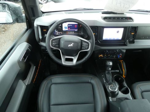 Certified 2022 Ford Bronco Badlands image 9